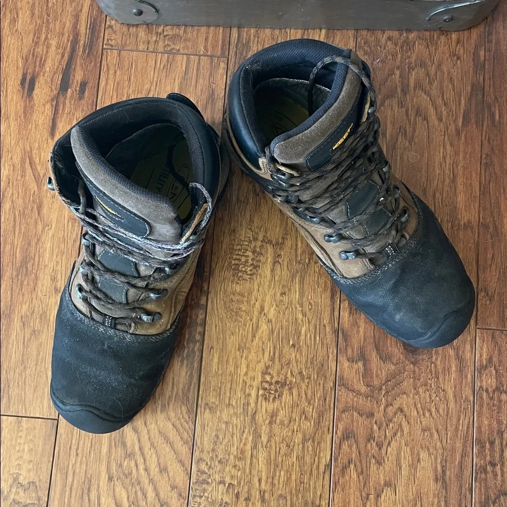 Keen Men’s Louisville Met Guard Work Boots Steel Toe Size 11EE